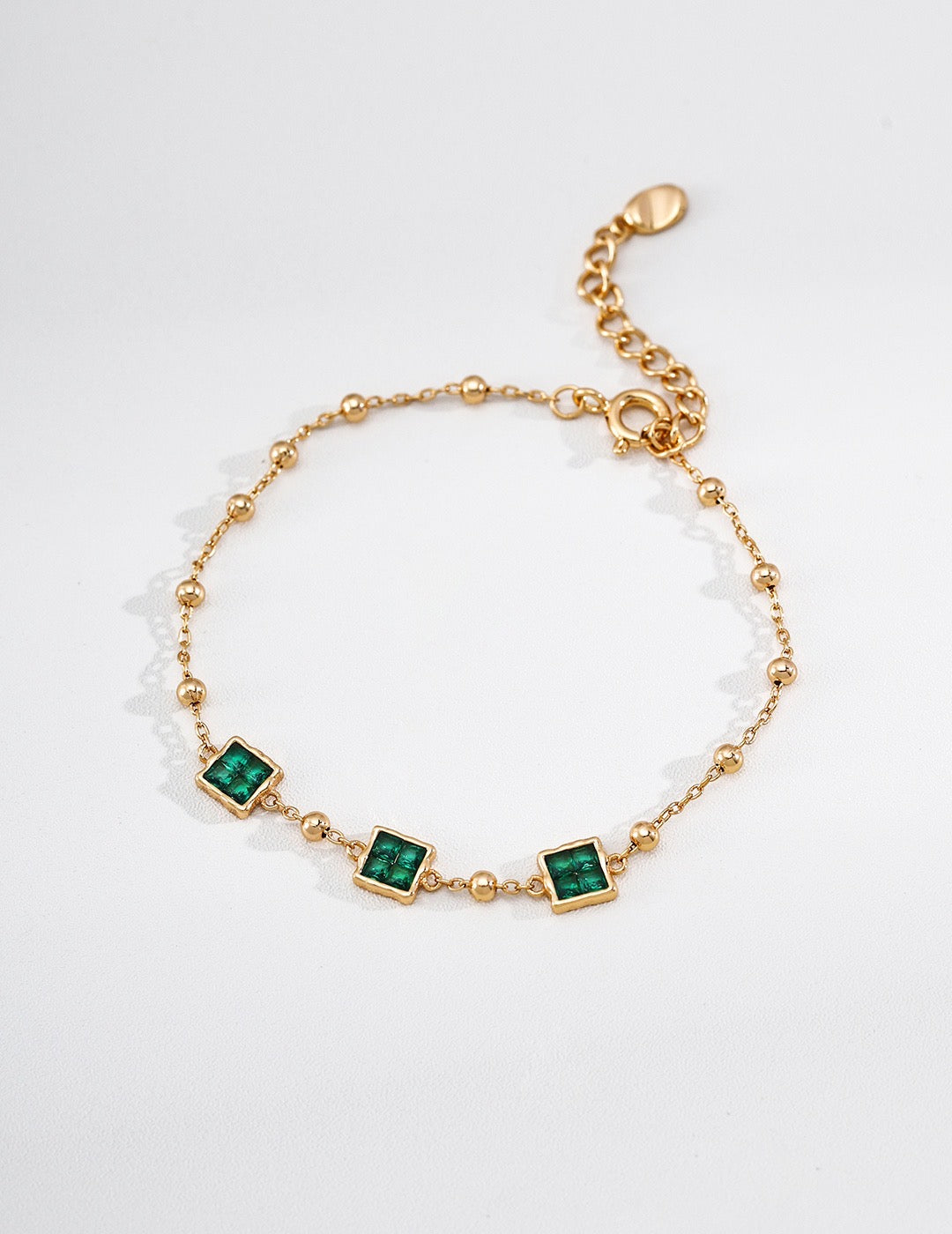 simple, square-patterned zircon bracelet