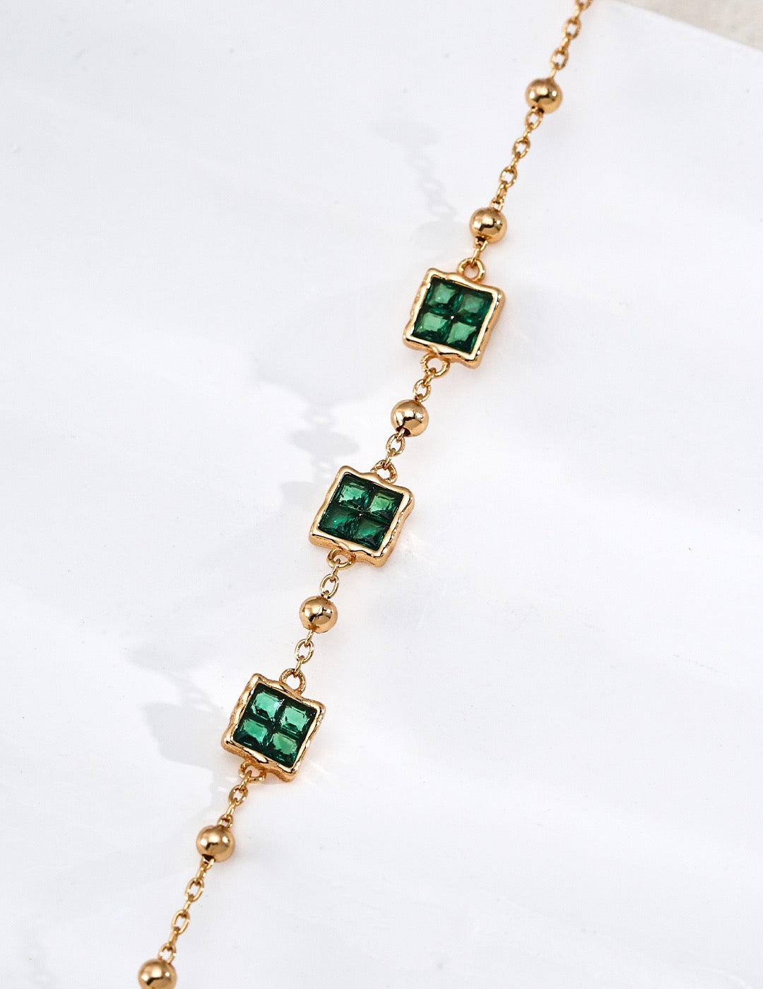 simple, square-patterned zircon bracelet